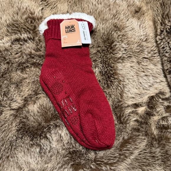 Cabin Slipper Socks - Picture 1 of 3